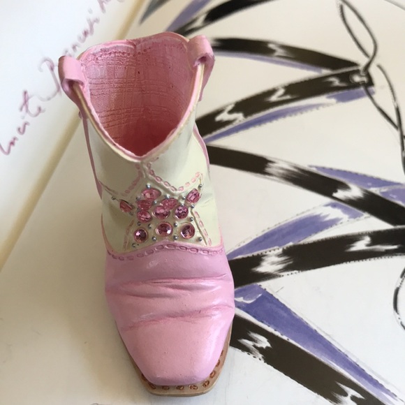 Just the Right Shoe Collection. Design is Rodeo Princess. - Picture 9 of 16